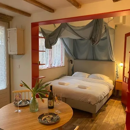 Charming In Amsterdam-noord Oda ve Kahvaltı *